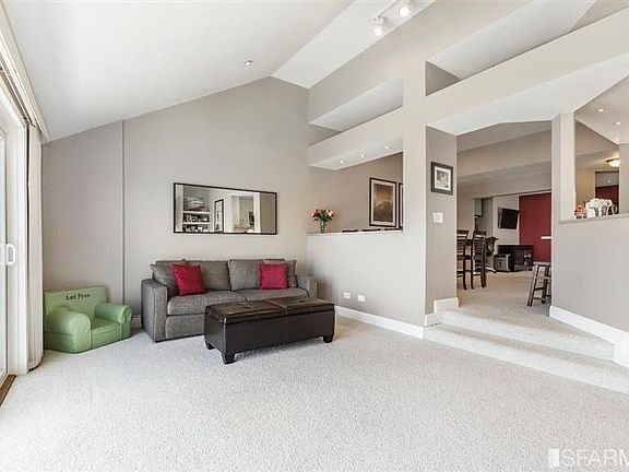 3rd image of 580 Pointe Pacific APT 7