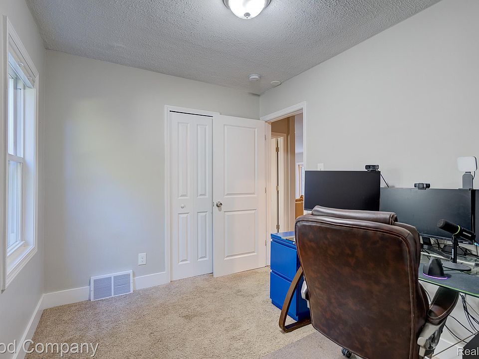 2933 Horton St, photo 28