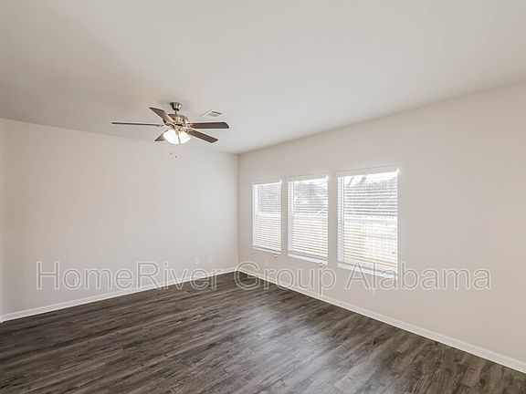 5th image of 4604 Smithfield Ln