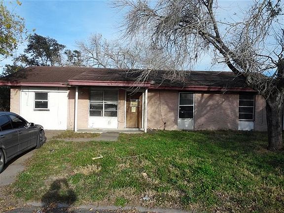 3rd image of 142 Green Gate Dr
