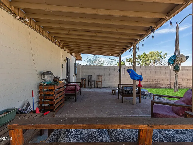 3314 W Port Au Prince Ln — Photo 15