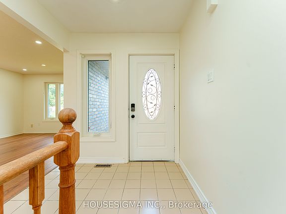 5th image of 117 Rose St