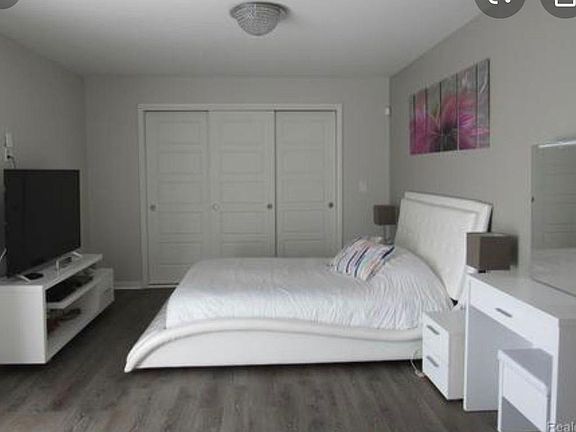 2nd image of 3112 Lindenwood Dr #64