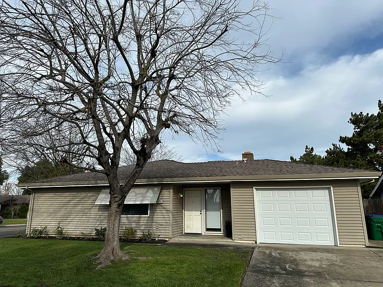 1700 Colombard Cir — Photo 1