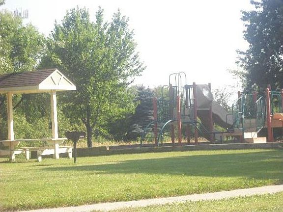 2nd image of 464 Gregory Ave