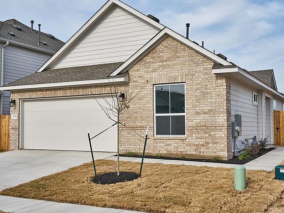 3rd image of 816 Durness Dr