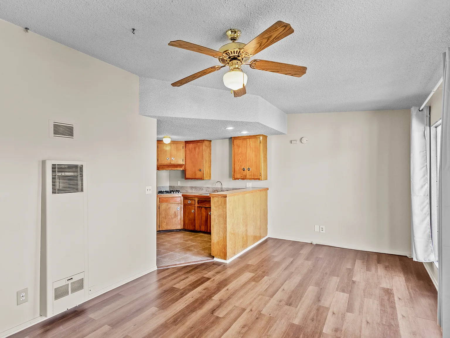 1 bed, 580 sqft, $1,725 — Photo 2