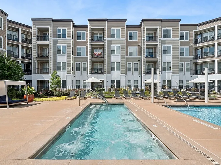 Arrive Brentwood I & II — Photo 55