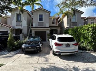 15372 SW 9th Way, Miami, FL 33194