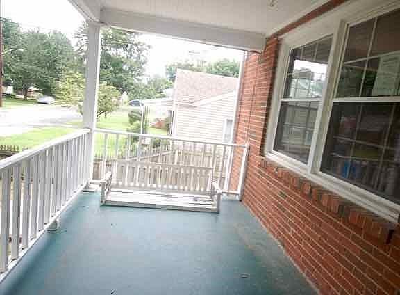 3rd image of 2716 Fairfield Dr NE