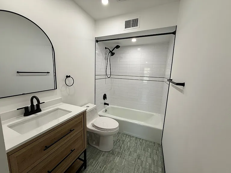 560 Shorely Dr #2 — Photo 5