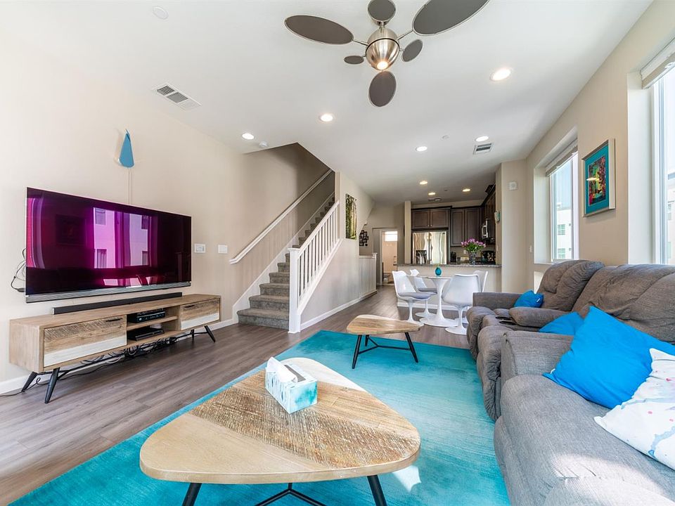 1st image of 301 Flinder Pl