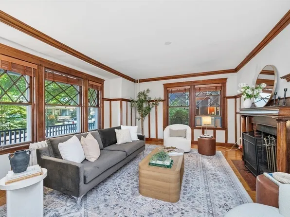 48 Kenwood St, Dorchester, MA 02124