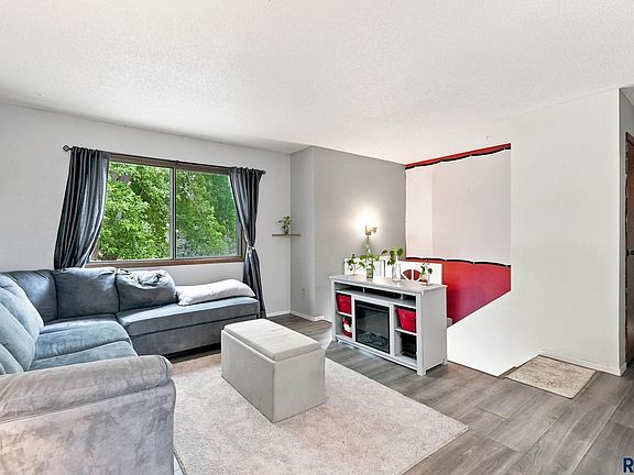 3rd image of 4713 W Saint James Dr