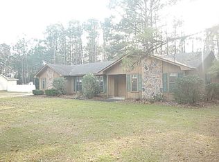 1305 Forest Lake Dr, Elba, AL 36323
