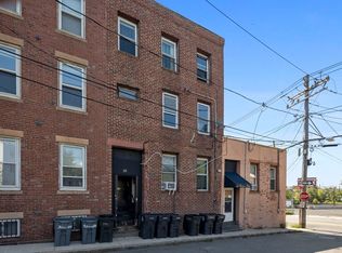 25 Division St, Chelsea, MA 02150
