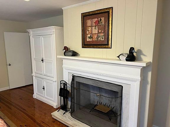 3rd image of 6504 Mahan Dr