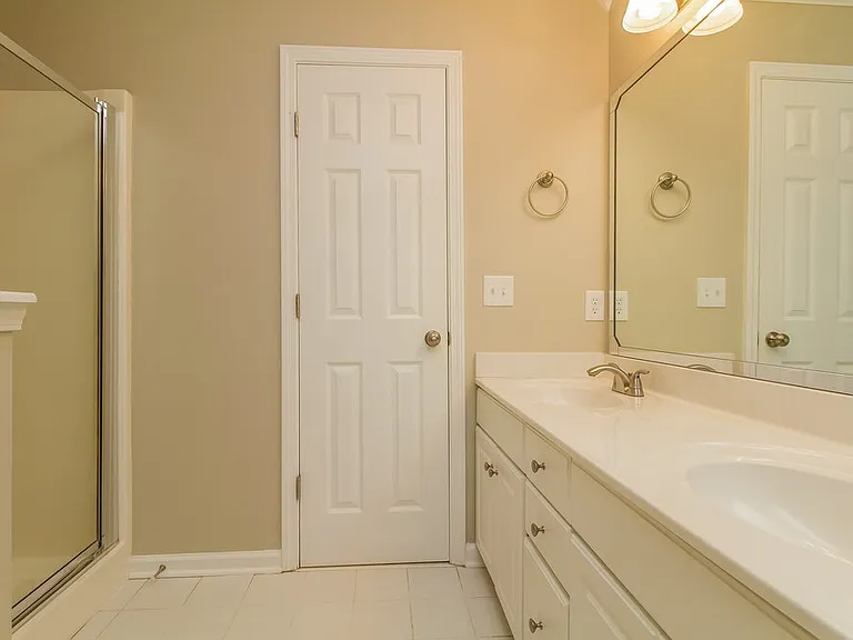 1716 Carlyon Ct — Photo 7
