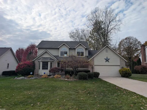 2881 Harwood Dr, Smiths Creek, MI 48074
