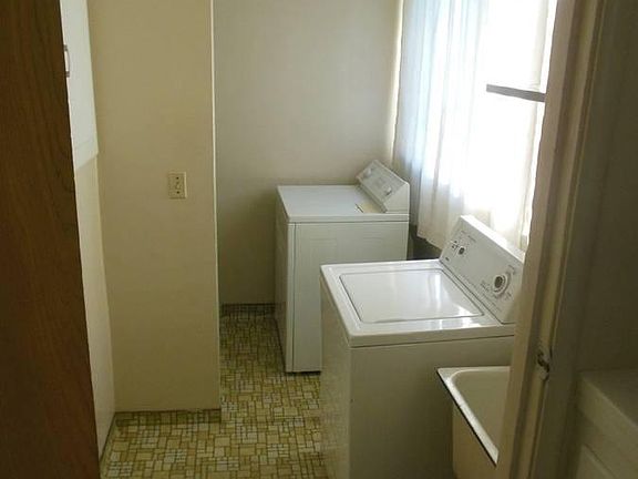 Full Size Washer and Dryer