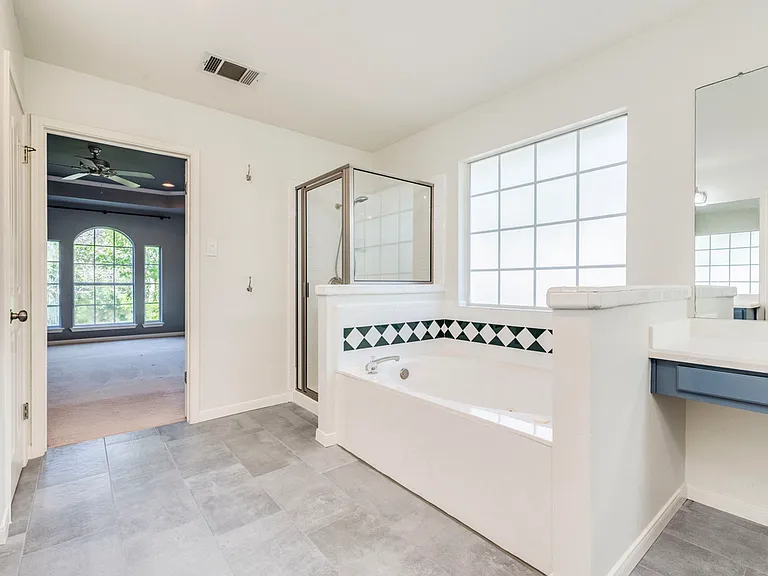 6911 Gentle Oak Dr — Photo 26