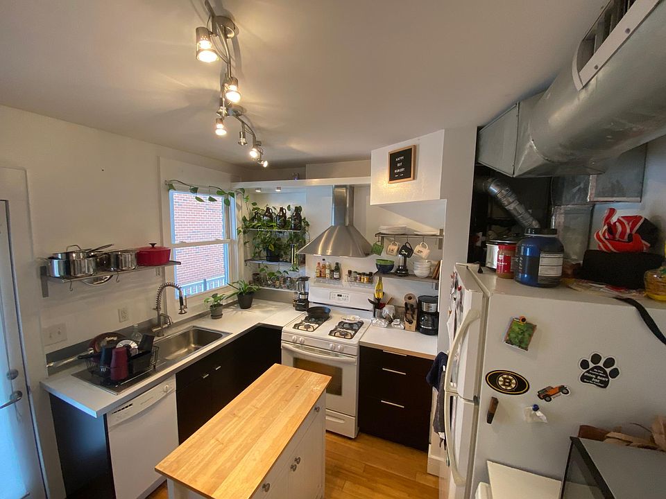 1st image of 1641 W Cary St #U2