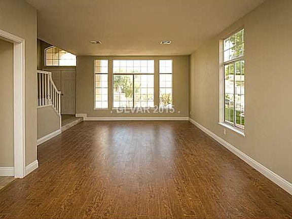 4th image of 7583 Emerald Gardens Cir