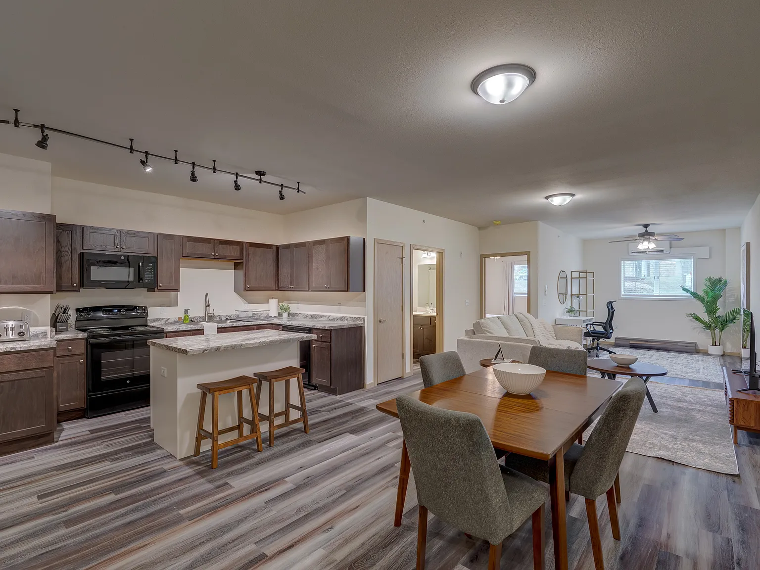 1 bed, 932 sqft, $2,300 — Photo 1