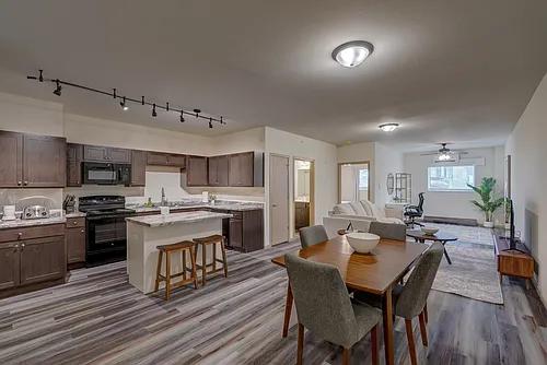 2128 Luann Ln Photo 1