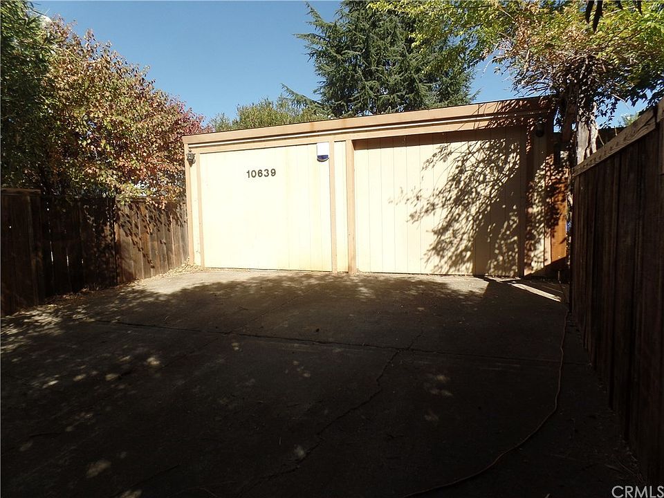 1st image of 10639 Fairway Dr