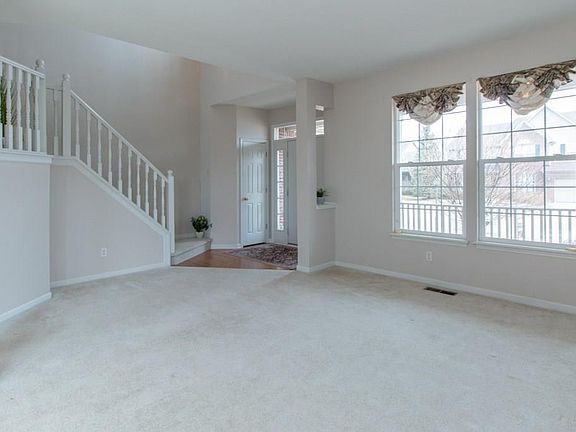 5th image of 15726 Wildrye Dr