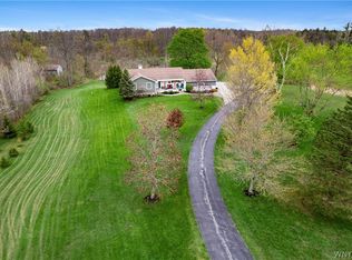 94 Westwood Rd, Lancaster, NY 14086