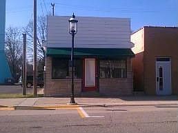 1st image of 143 N Paw Paw St
