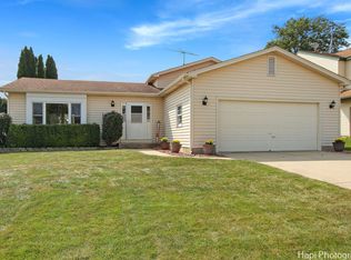 4813 W Courtland Trl, McHenry, IL