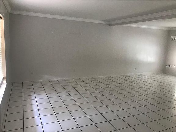 5th image of 3109 W Paris St