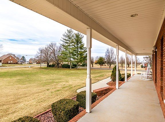 5th image of 1626 Three Mile Ln
