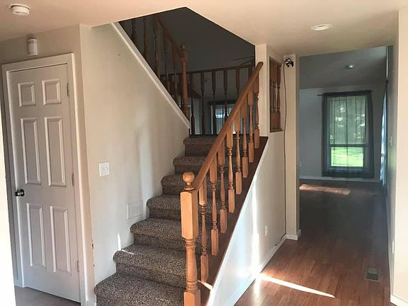 5th image of 15518 Topaz Dr SE