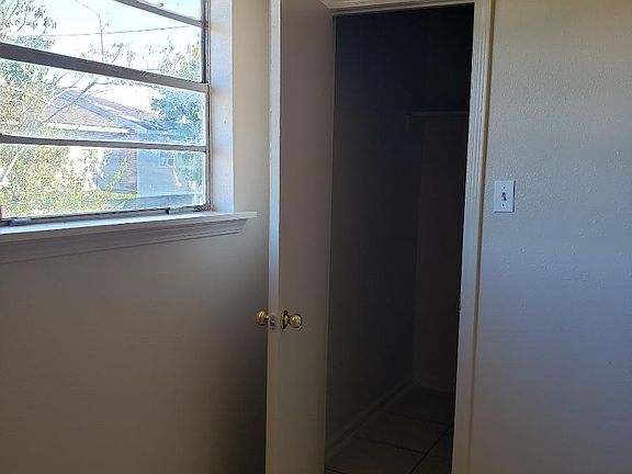 3rd image of 7809 Buffalo St