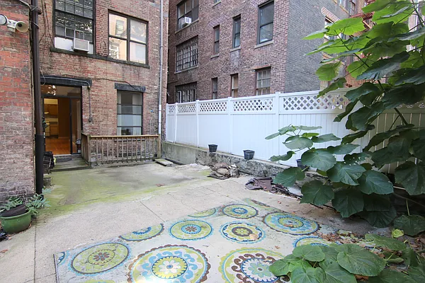 Rented by JK Dansar Corp | media 69