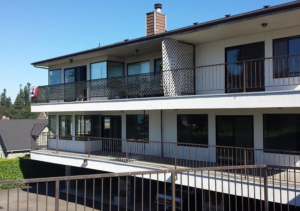 Unit C is on the top floor, right hand side