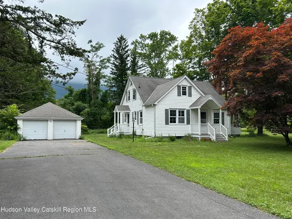 969 Blue Mountain Road, Saugerties, NY 12477