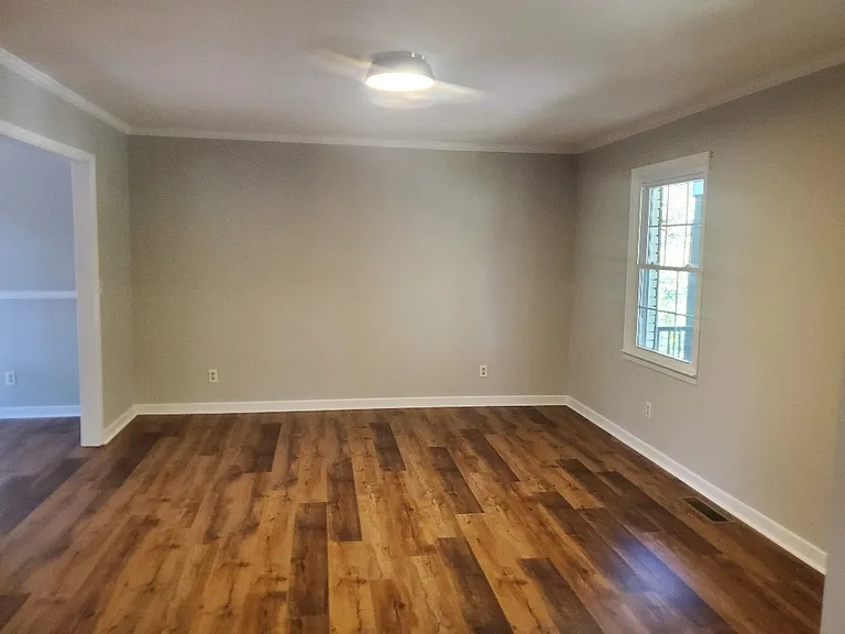 172 Grove St — Photo 7