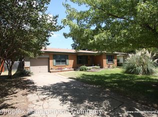 6717 John Dr, Richland Hills, TX 76118