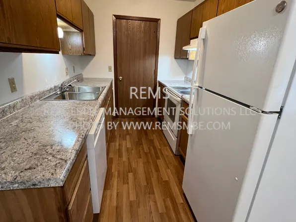 554 E Slifer St, Portage, WI 53901