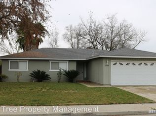 1766 Hampton Ave, Clovis, CA 93611