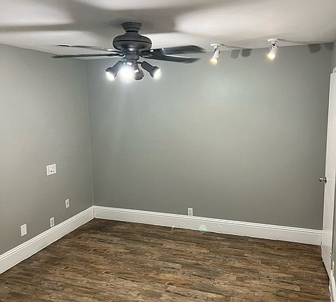 5th image of 4241 Buena Vista St APT 15