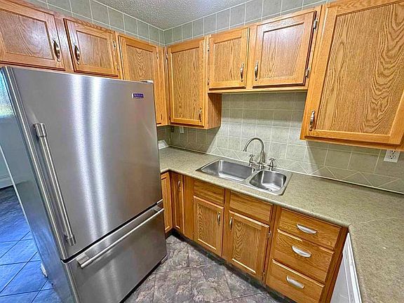 3rd image of 7031 W Gray Dr #102