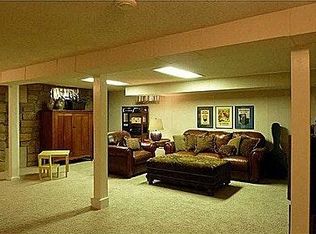 722 Giblin Dr, Iowa City, IA 52246