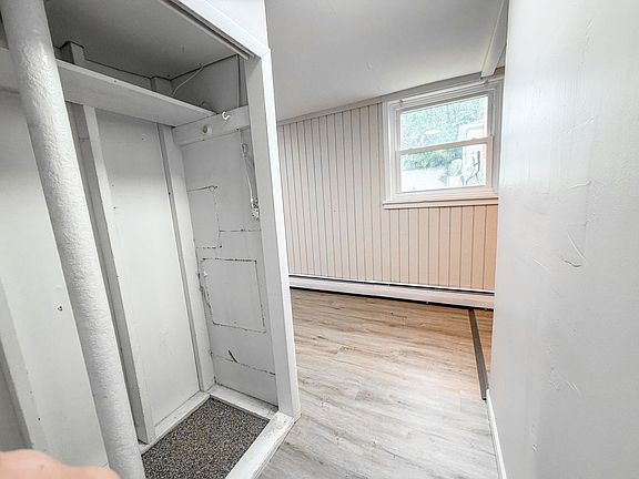 3rd image of 515 W Oak St #D