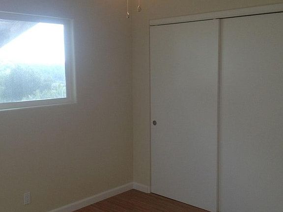 5th image of 5937 Mildred St APT 1